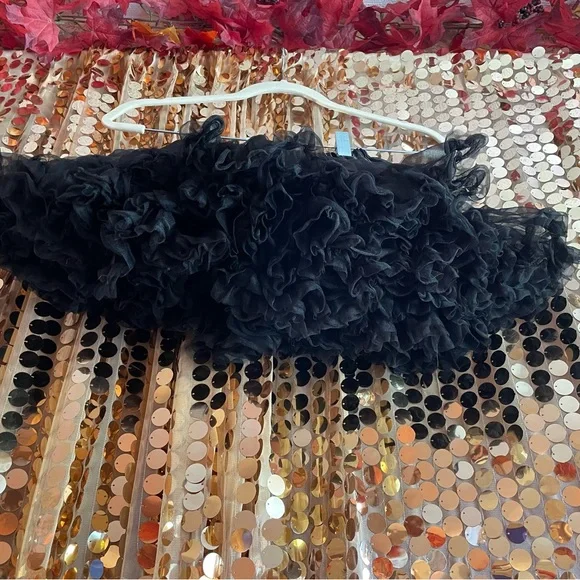 Bundle of 4 tulle ruffly skirts and one tiny ruffly tank top - Picture 13 of 16